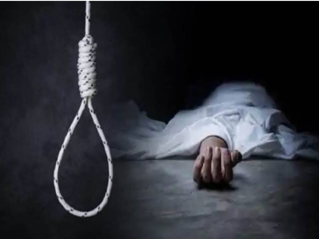 रायबरेली-फंदे पर लटकता मिला नवविवाहिता का शव , जांच में जुटी पुलिस 