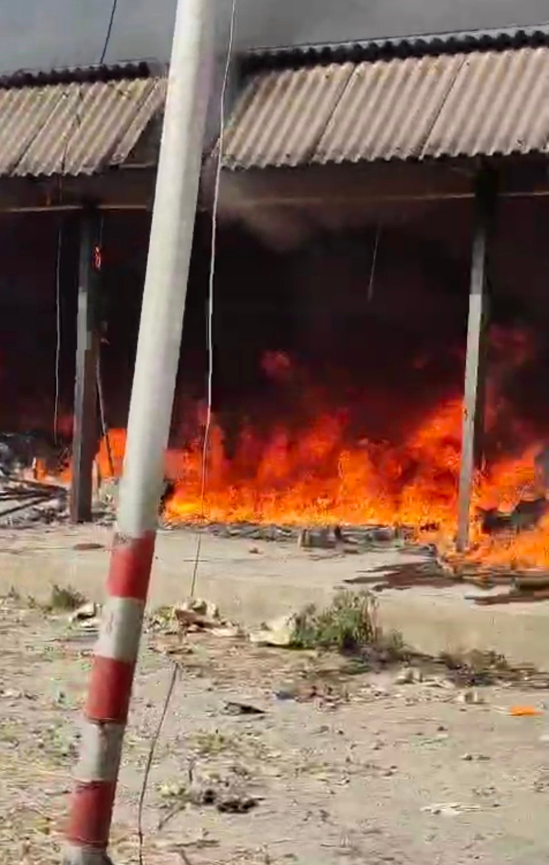 रायबरेली में सब्जी मंडी में लगी भीषण आग