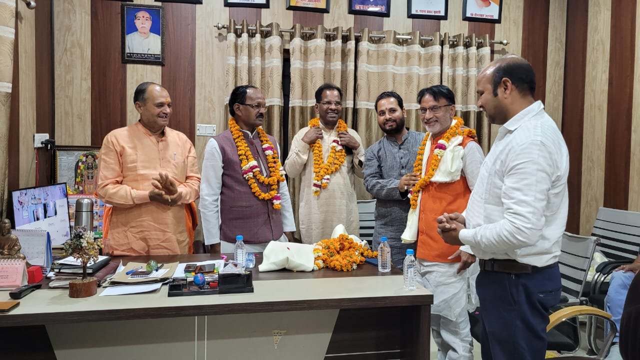 रायबरेली-डलमऊ में भाजपा जिला अध्यक्ष बुद्धि लाल पासी का भव्य स्वागत