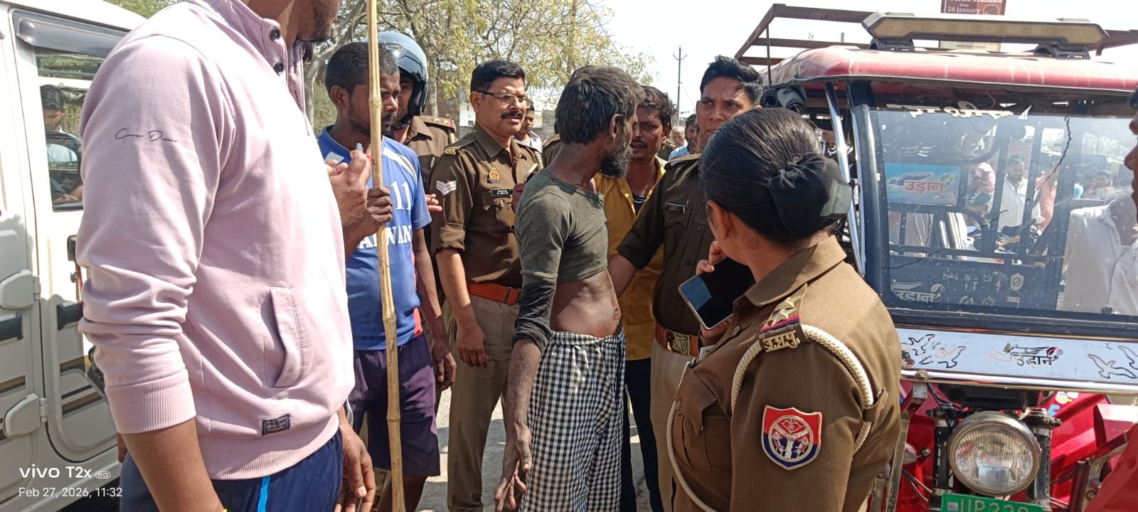 रायबरेली-बच्चा चोर समझ कर ग्रामीणों ने युवक को पकड़ा, पुलिस कर रही है जांच पड़ताल