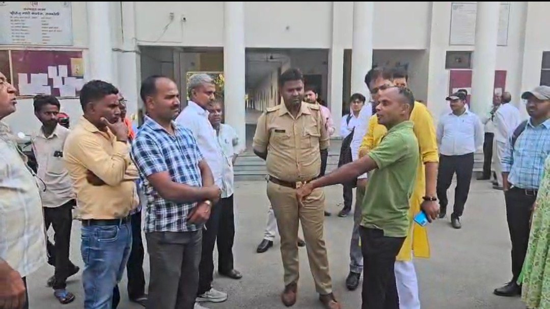 रायबरेली में जेमैटो डिलीवर बॉय को बेरहमी से पीटा,छात्राओं ने की जमकर मारपीट