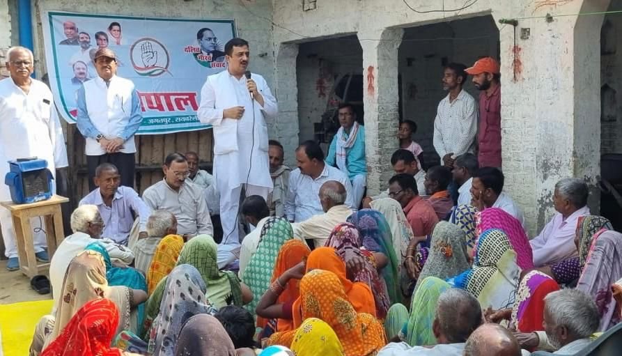 पूर्व कांग्रेस प्रत्याशी अतुल सिंह ने कांग्रेस सरकार में हुए कार्यो की गिनाई उपलब्धियां