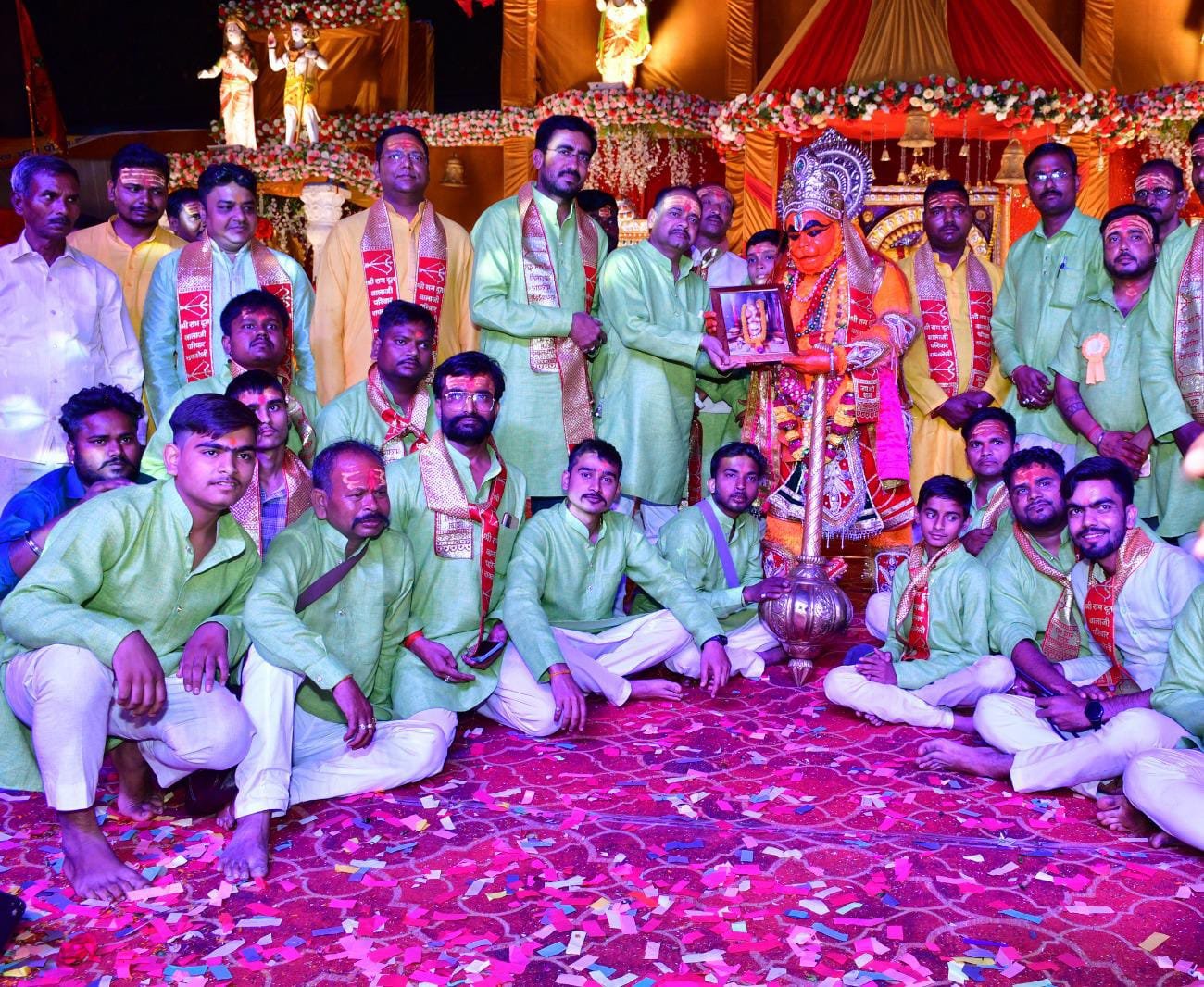 रायबरेली -16वाँ विशाल जागरण एवं भंडारे का हुआ आयोजन,बाबा के भजनों पर झूमें भक्त 