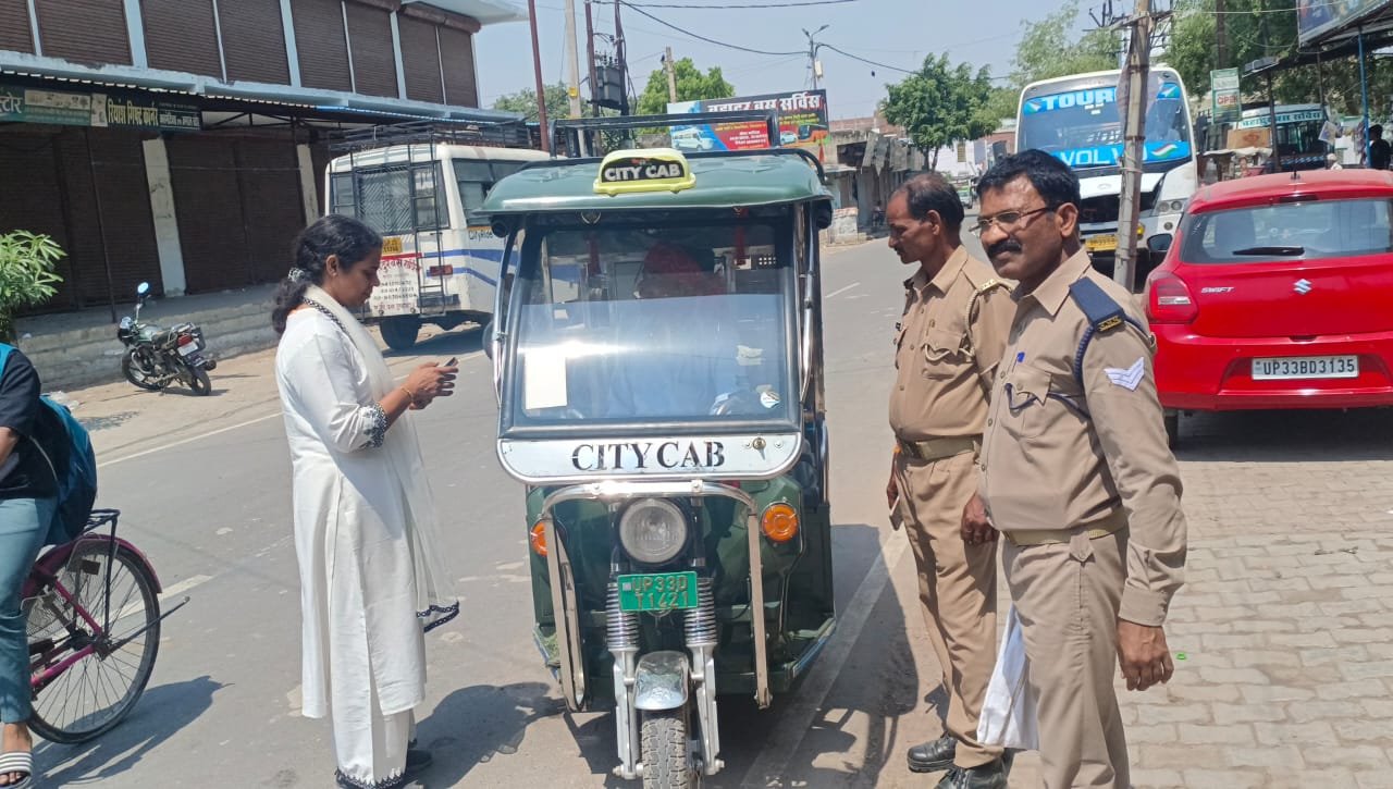 रायबरेली-यात्री कर अधिकारी रेहाना बानो ने चलाया सघन चेकिंग अभियान