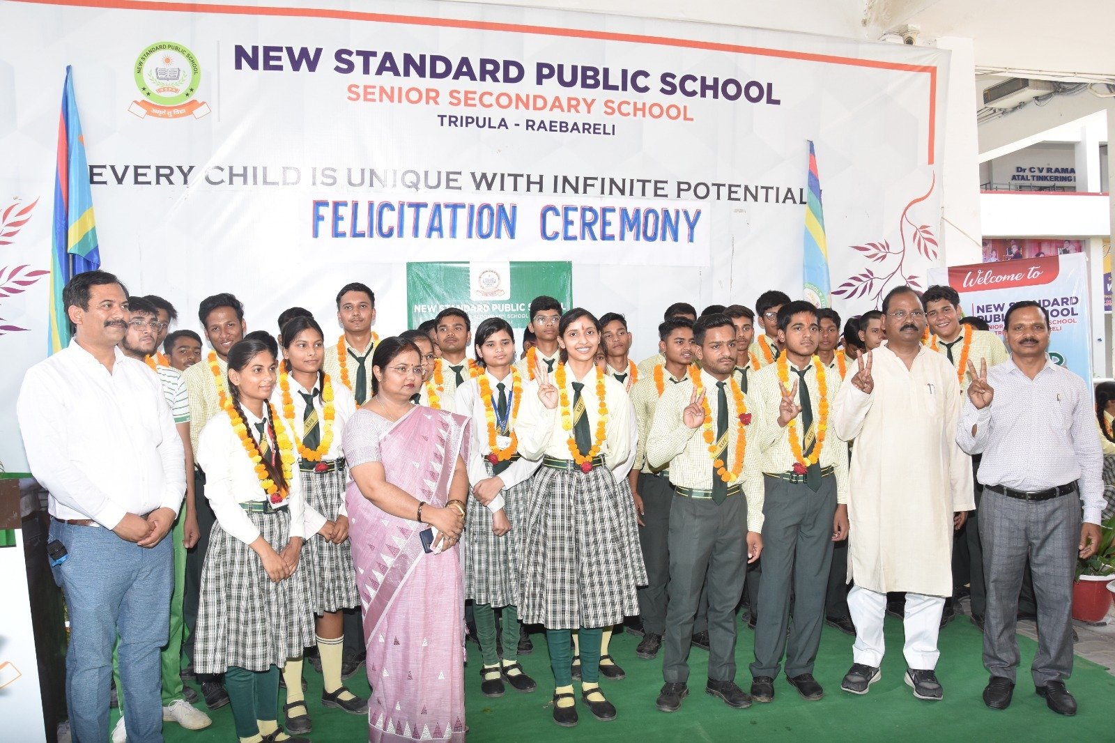 एन.एस.पी.एस.ने सी.बी.एस.ई.परीक्षा परिणामों में फिर लहराया परचमतैय्यबा क़य्यूम ने 97.00 प्रतिशत अंक प्राप्त कर जिले में किया स्कूल और परिवार का नाम रोशन 