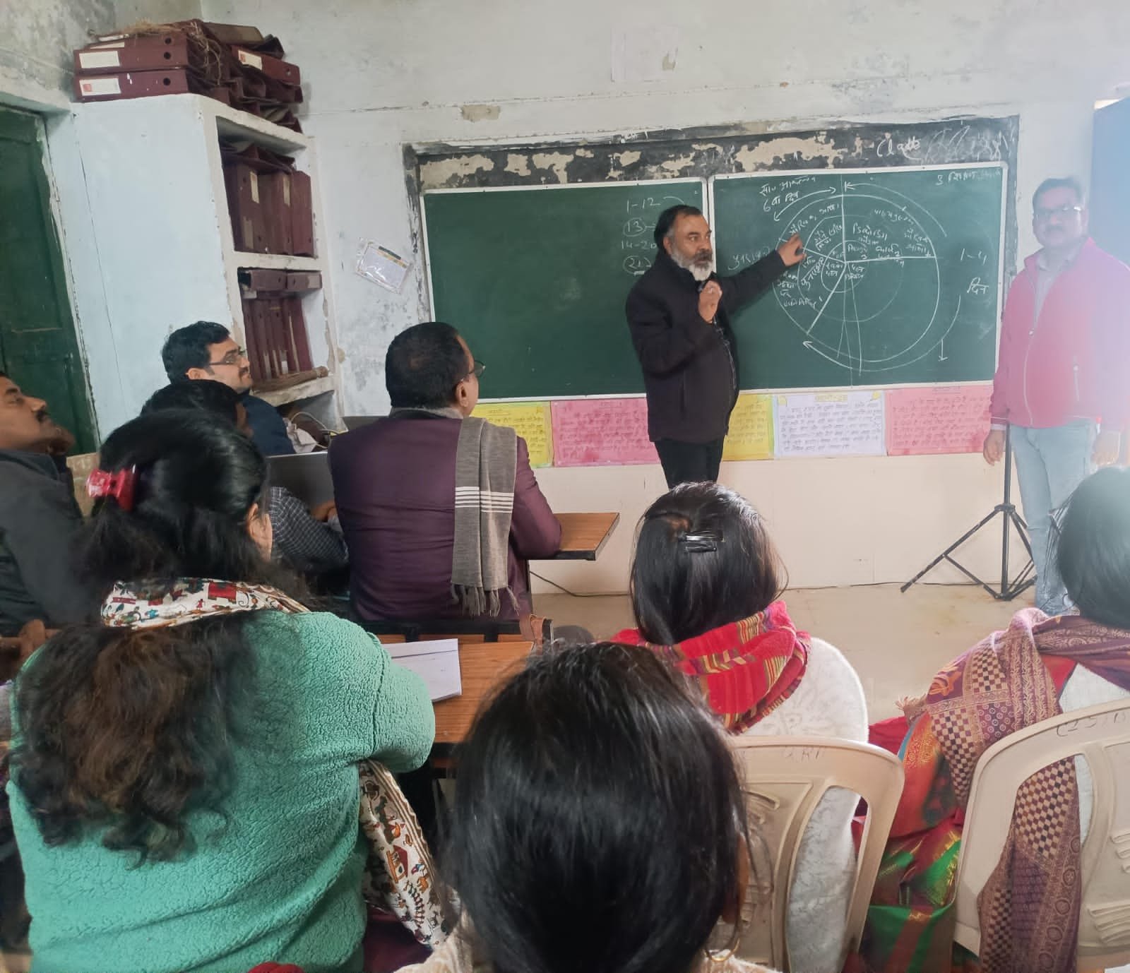 बुनियादी भाषा एवं गणित का प्रशिक्षण प्रारम्भ