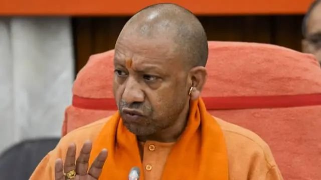 यूपी सरकार का बड़ा एक्शन: इन कर्मचारियों और अफसरों का नहीं होगा प्रमोशन, शासनादेश भी जारी