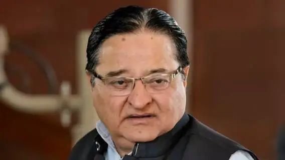 Lok Sabha Election से पहले यूपी में कई IAS अधिकारियों के ट्रांसफर, यहां देखें पूरी लिस्ट