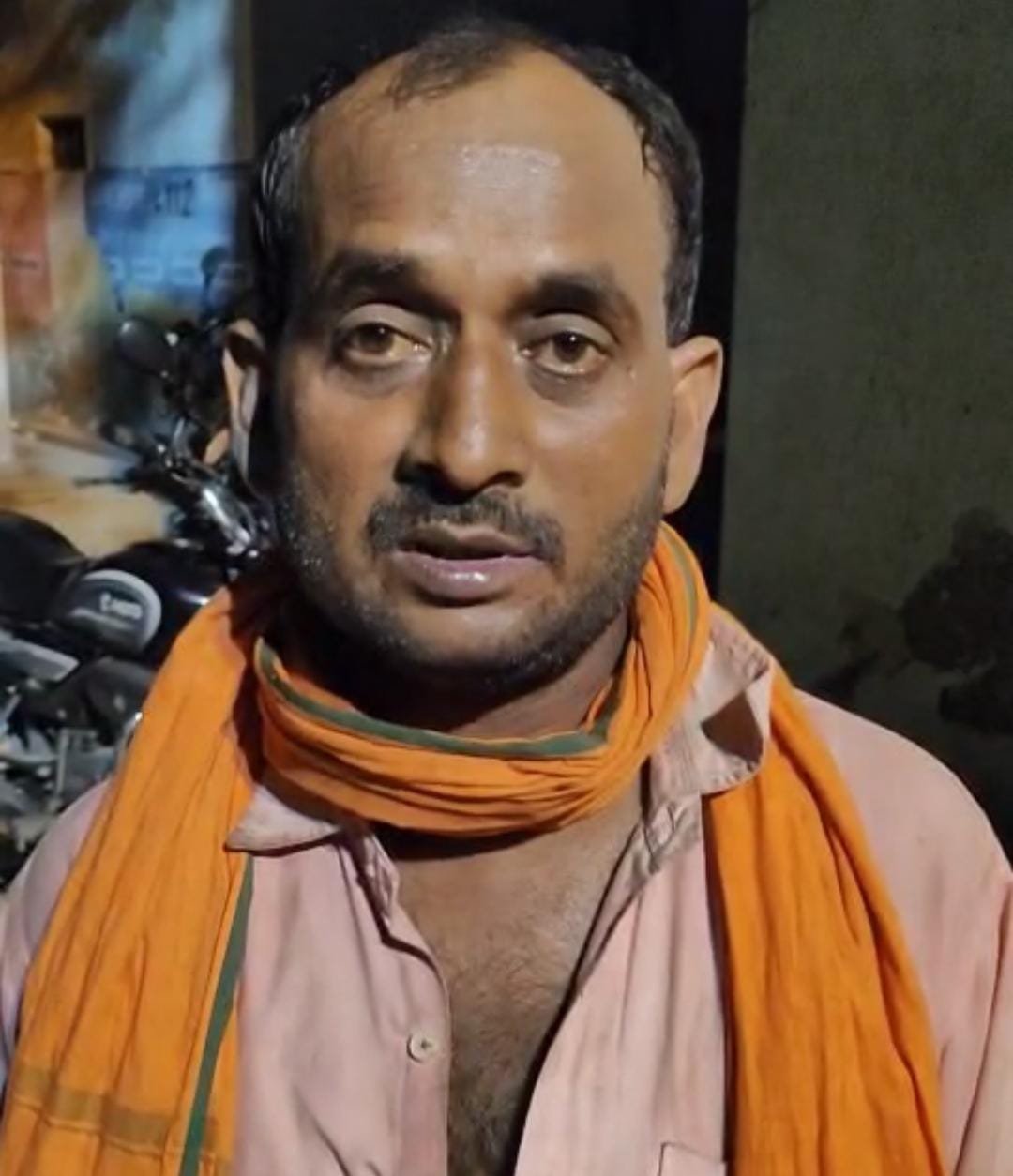 रायबरेली-घर जा रहे ठेले दुकानदार को सर में भारी हथियार से हमला कर 15000 रूपये छीनने का आरोप,,,