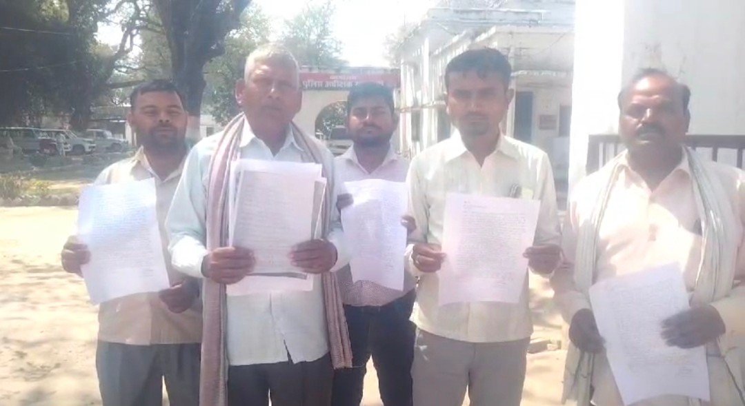 Raibareli- भदोखर थाना क्षेत्र में दबंगो का इकबाल कायम दबंग ने ग्राम रोजगार सेवक को जमकर पीटा