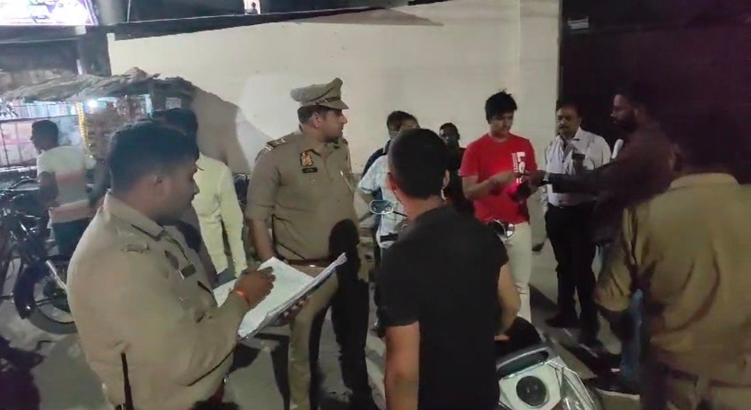 Raibareli-SP कार्यालय के पास दबंगो ने जमकर मचाया उत्पात,खत्म हुआ पुलिस का भय