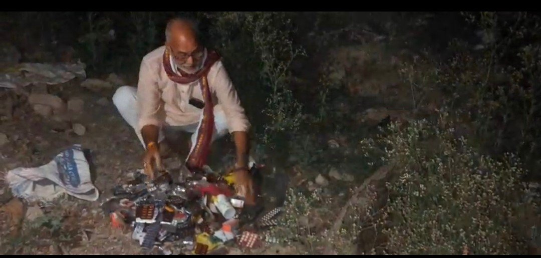 Raibareli-लाखो की कीमत की CHC में जलाई गई दवाइयां