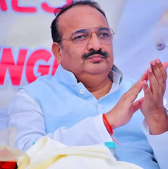 मंत्री दिनेश प्रताप सिंह ने सोशल मीडिया पर की भावनात्मक पोस्ट,सियासी गलियारों में मची हलचल