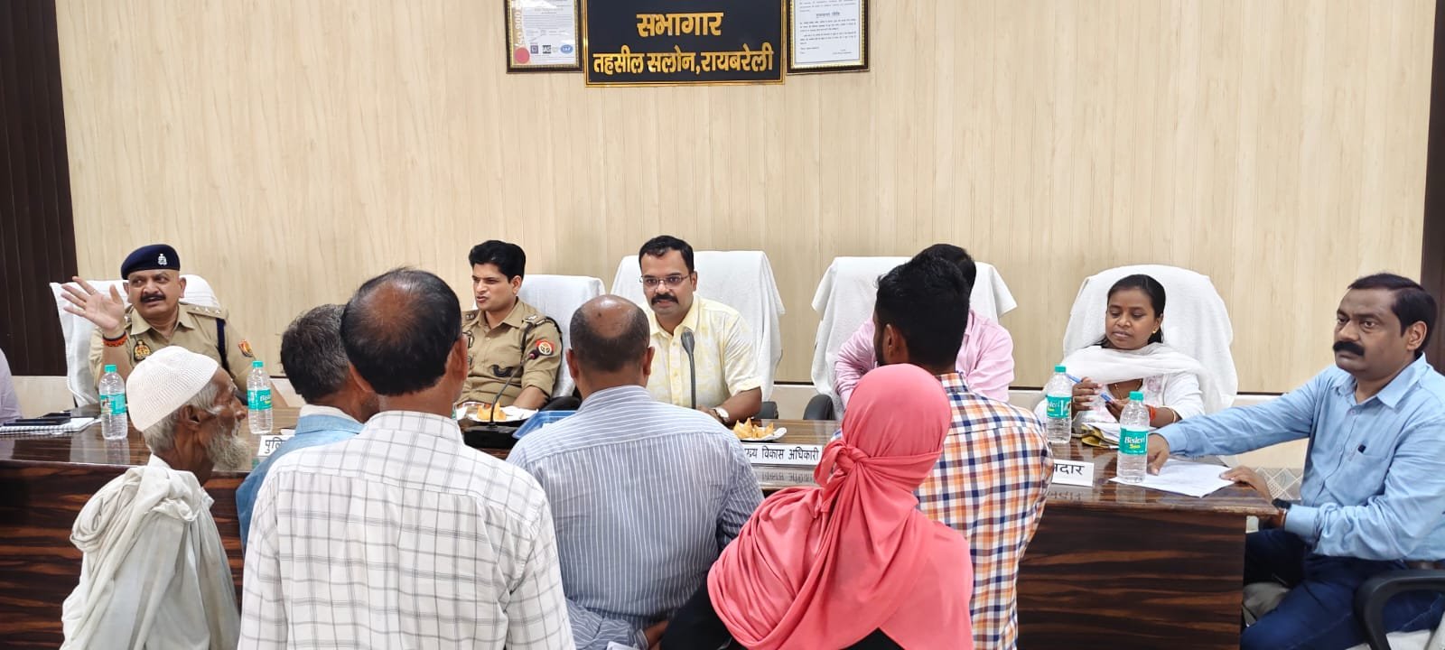 रायबरेली-एसपी-सीडीओ ने तहसील दिवस में सुनी लोगों की शिकायतें, गुणवत्तापूर्ण निस्तारण के निर्देश