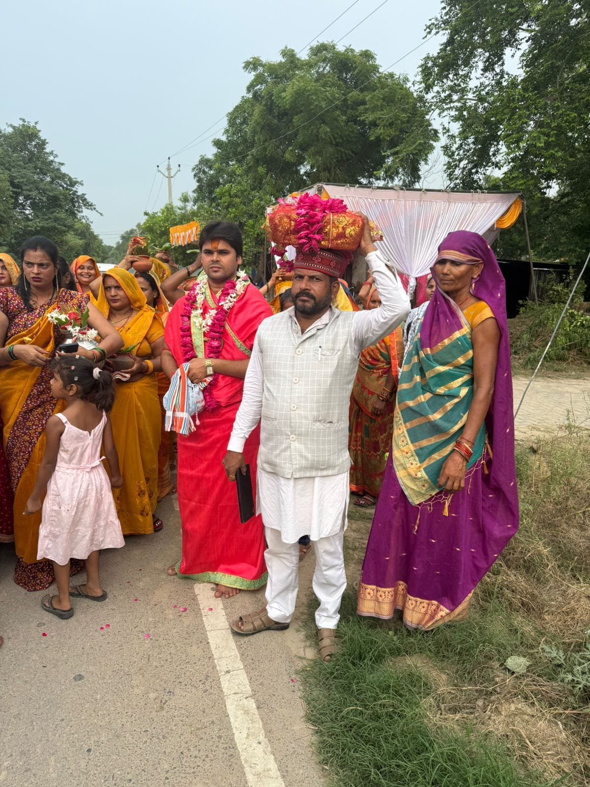 रायबरेली- भगवत कथा के संकल्प को लेकर निकली यात्रा , स्थापित हुआ कलश