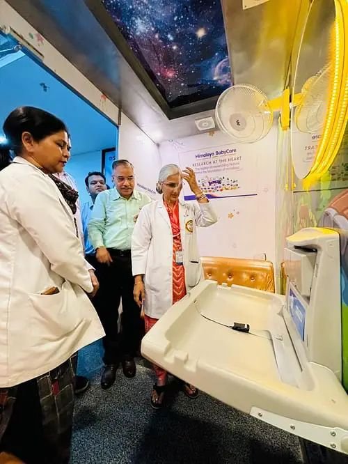 रायबरेली एम्स में खुला बेबी फीडिंग रूम 