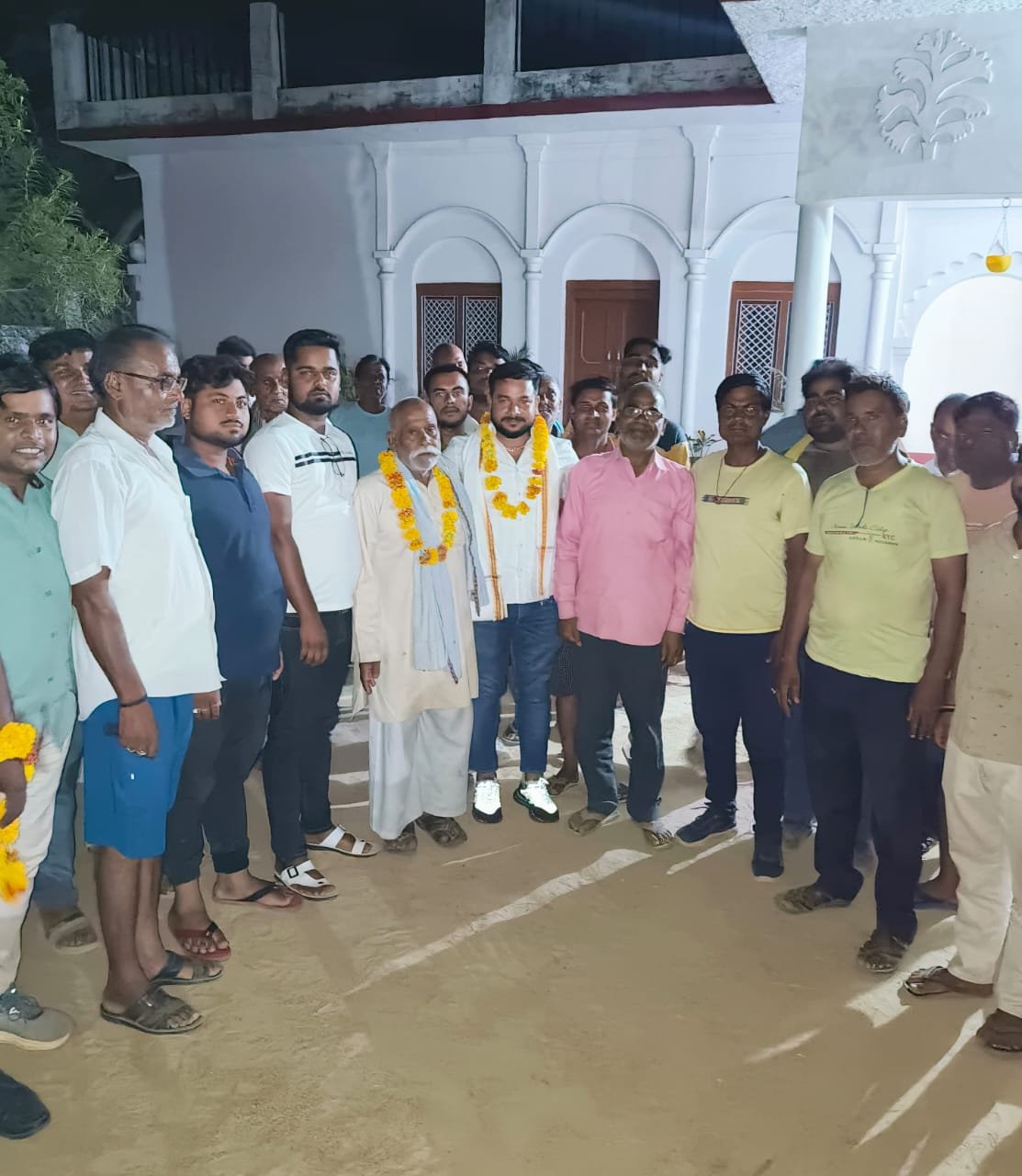 Raibareli-भाजपा प्रत्याशी दिनेश प्रताप सिंह के लिए समाजसेवी शीलू सिंह ने गांव-गांव किया भ्रमण