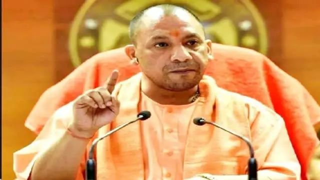 यादव-मुस्लिम के खिलाफ अभियान के आदेश से योगी नाराज, पंचायती राज के संयुक्त निदेशक निलंबित
