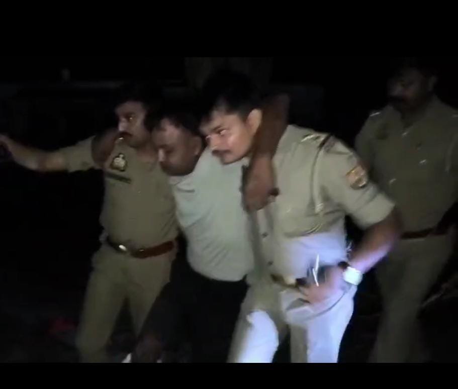 रायबरेली- ऊंचाहार में आपरेशन लंगड़ा:पुलिस मुठभेड़ के दौरान एक बदमाश को लगी गोली, जेवरात व असलहा बरामद,,, 