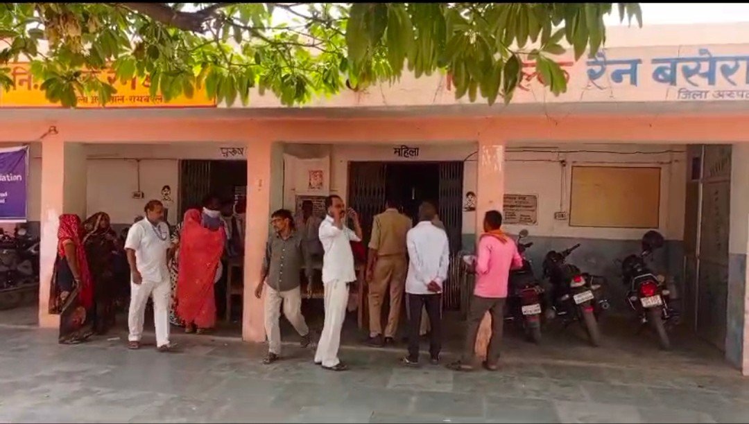 Raibareli-जिलाअस्पताल के चौकी के बगल में शव मिलने से मची सनसनी