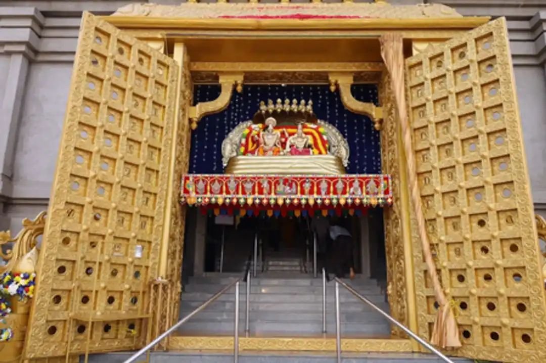 विष्णु भक्ति से दूर होंगी जीवन की समस्याएं, जानिए व्रत की तिथि और खास उपाय