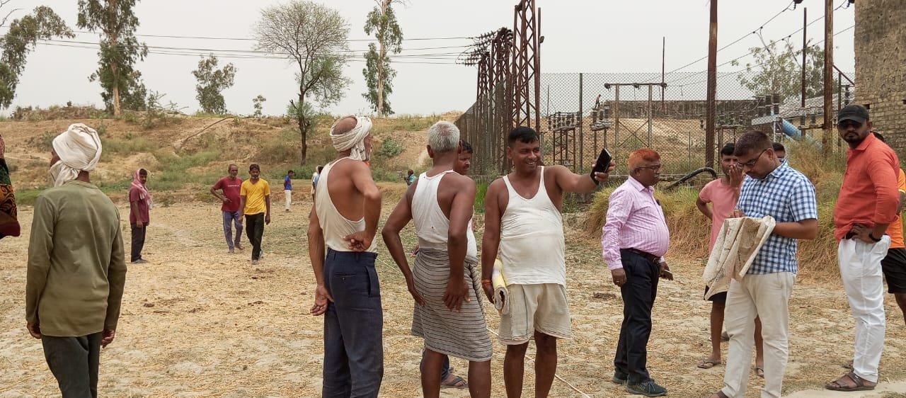 Raibareli-बीडीओ ने मौके पर जाकर ग्रामीणो की समस्याओं का कराया निस्तारण