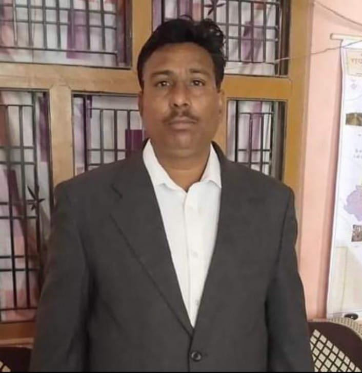 Raibareli-उपनिबंधन कार्यालय में महादेव यादव का गजब का सिस्टम