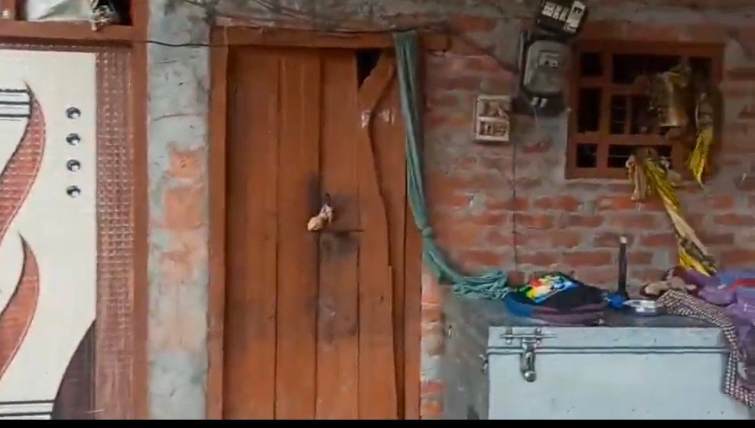 रायबरेली में लीकेज से गैस सिलिंडर से लगी आग, दादी-पोता झुलसे,सेल्स ऑफिसर का कागजो पर चेकिंग अभियान