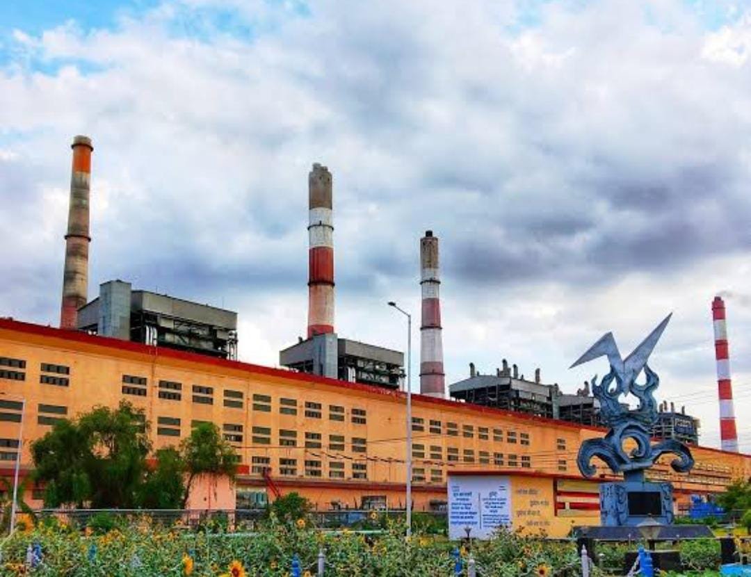 रायबरेली-एनटीपीसी के जनरेटर में तेज आवाज से हिल गई धरती , घरों से बाहर निकले लोग