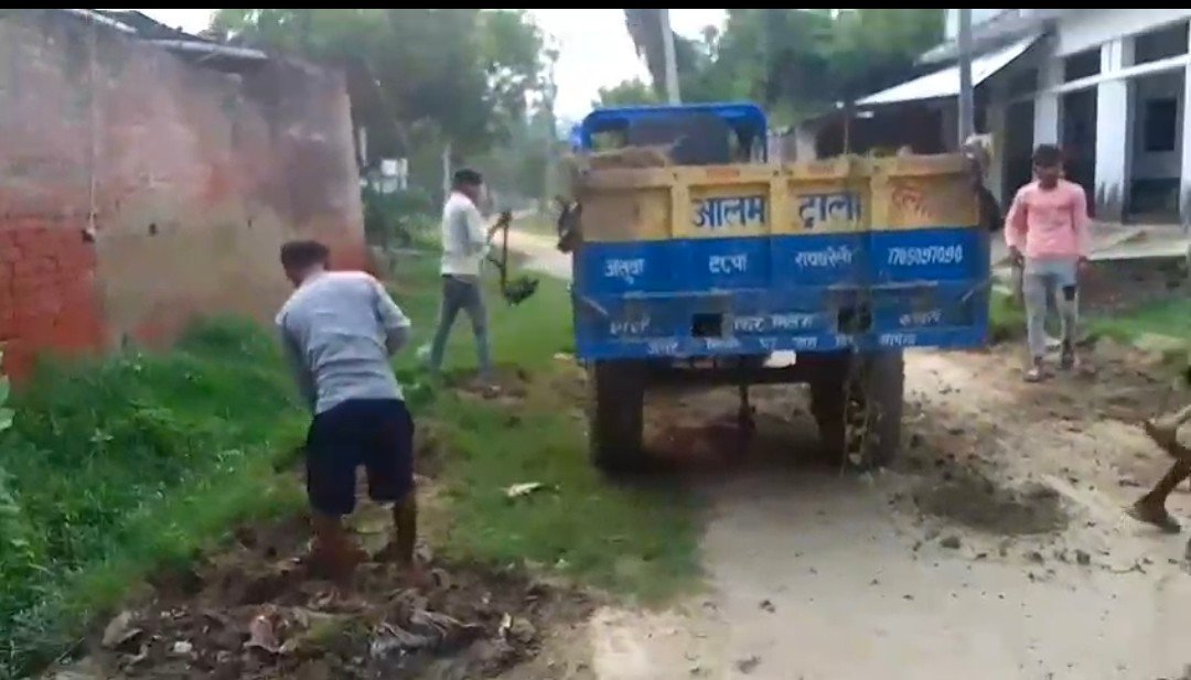 रायबरेली-ग्रामीणों का आरोप डलमऊ बीडीओ शिकायत पर नही दे रहे ध्यान