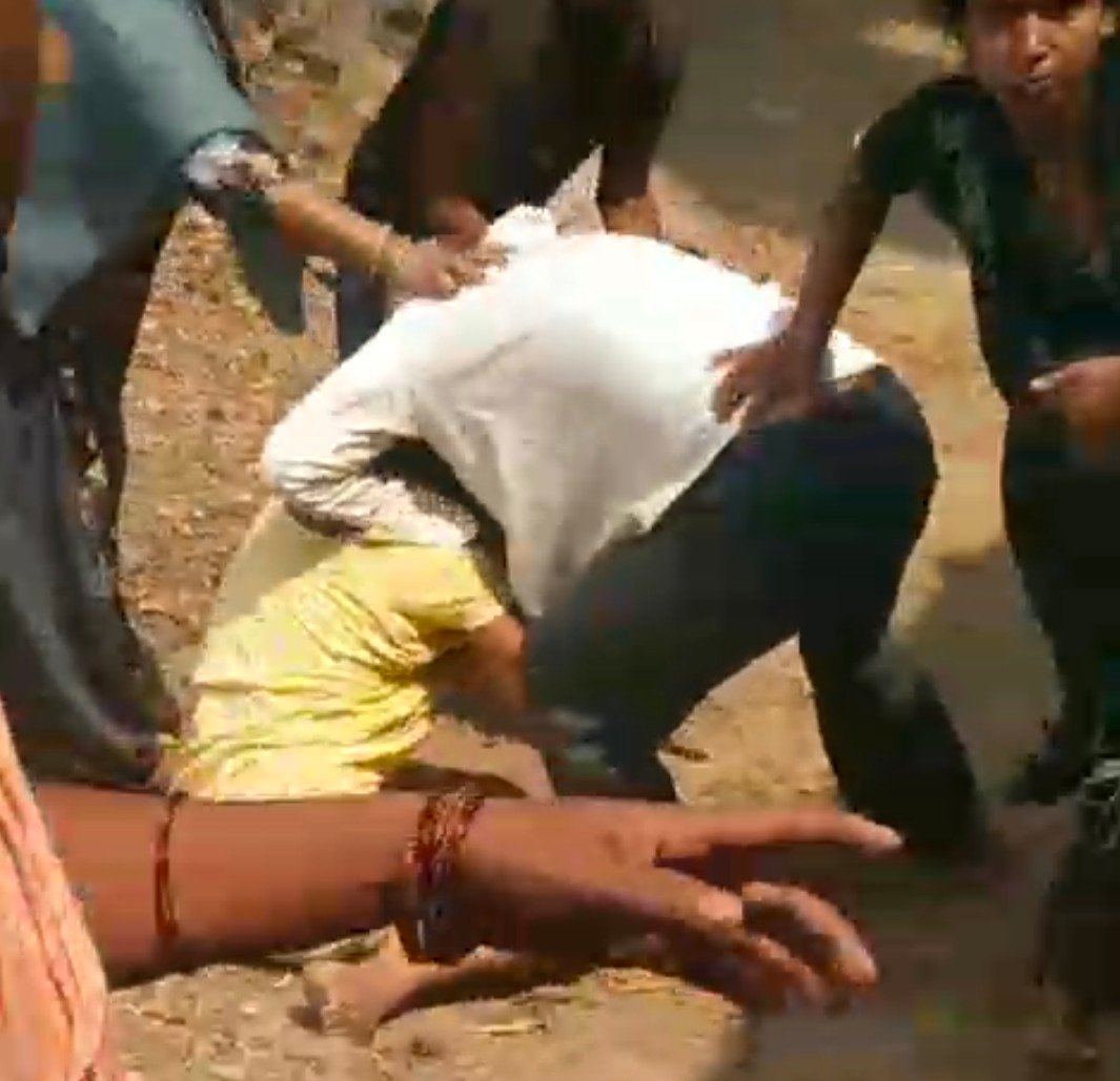 रायबरेली-महिला से मारपीट का वीडियो वायरल, थाने में नही मिली न्याय, एसपी से लगाई गुहार