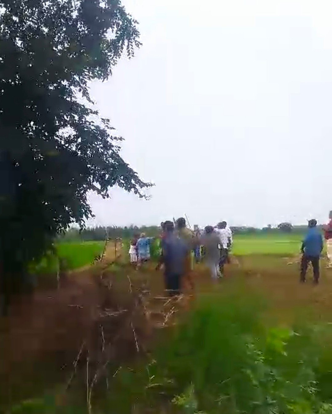 Raibareli-जमीनी विवाद में दो पक्षों में खूनी संघर्ष