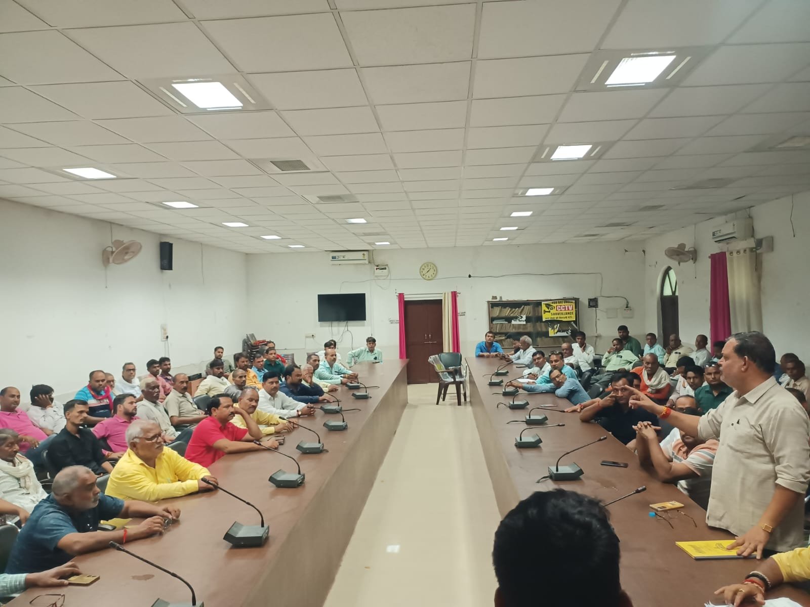 Raibareli-11 सूत्रीय मांगों को लेकर दिया गया ज्ञापन