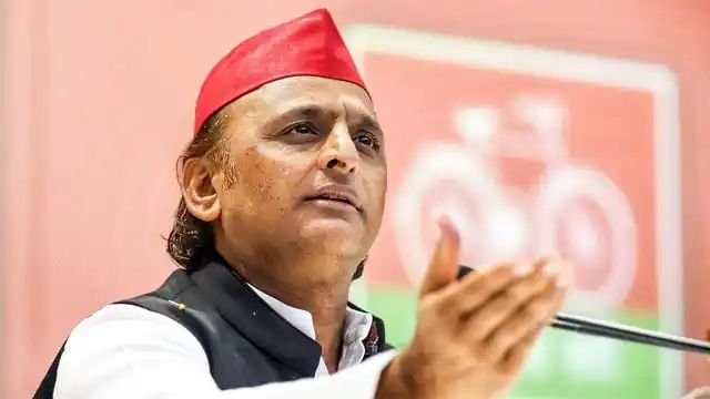 सपा में शामिल हुए कई नेता, अखिलेश यादव ने किया स्वागत; धनतेरस-दीपावली की बधाई दी