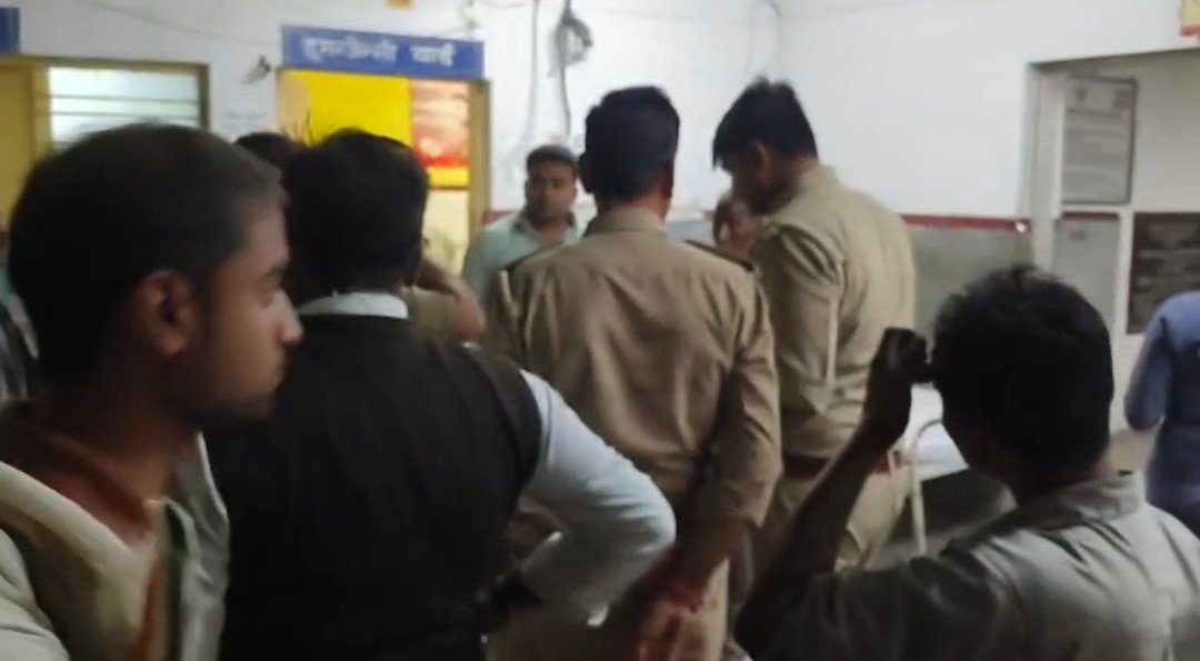 रायबरेली - दो बाइकों की आमने सामने जोरदार  टक्कर