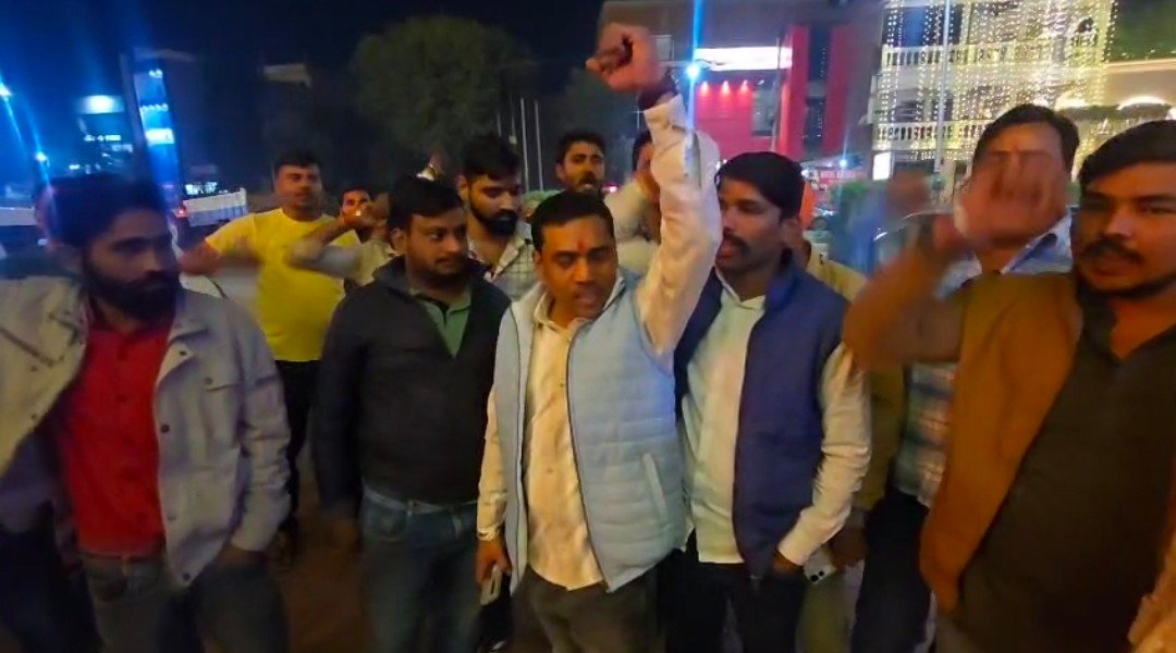 रायबरेली-हिन्दू लड़की से जलालुद्दीन कर रहा था विवाह, तभी पहुंची करणी सेना और हो गया बवाल,जाने क्यों?