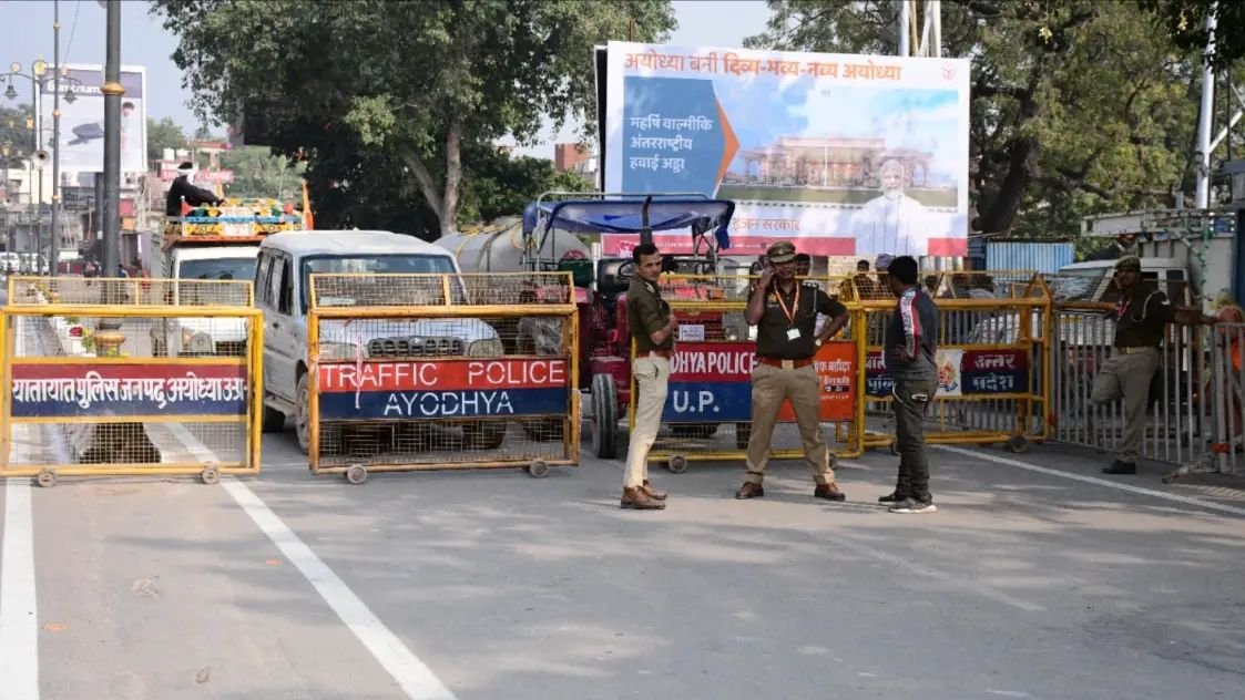 राम मंदिर ध्वजारोहण: PM की सुरक्षा को लेकर अभेद्य किले में बदली रामनगरी, DGP ने संभाला मोर्चा