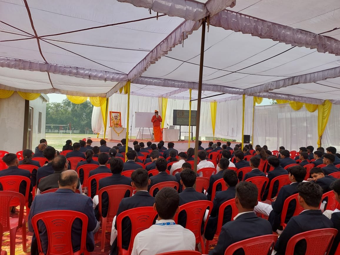 रायबरेली-स्वामी चिदरुपानंद जी ने  चिन्मय विद्यालय में 3 दिनों तक छलकाई अमृत धारा