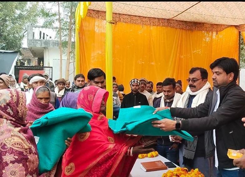 रायबरेली-सर्दी में जरूरतमंदों को मिली कंबल की मदद , सैकड़ों घरों तक पहुंची राहत 