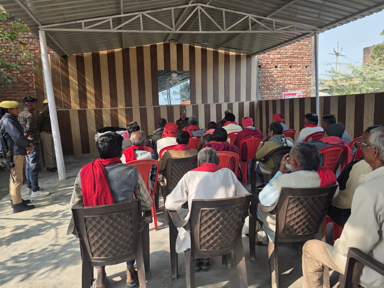 रायबरेली-थाना प्रभारी में ग्राम प्रहरियों के साथ की बैठक