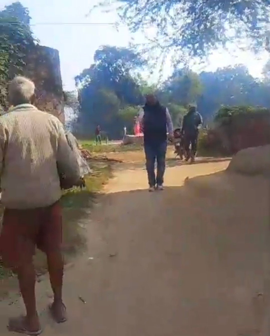 रायबरेली: पैसे के लेन देन को लेकर हुआ विवाद प्रधान का धमकी भरा वीडिओ वायरल