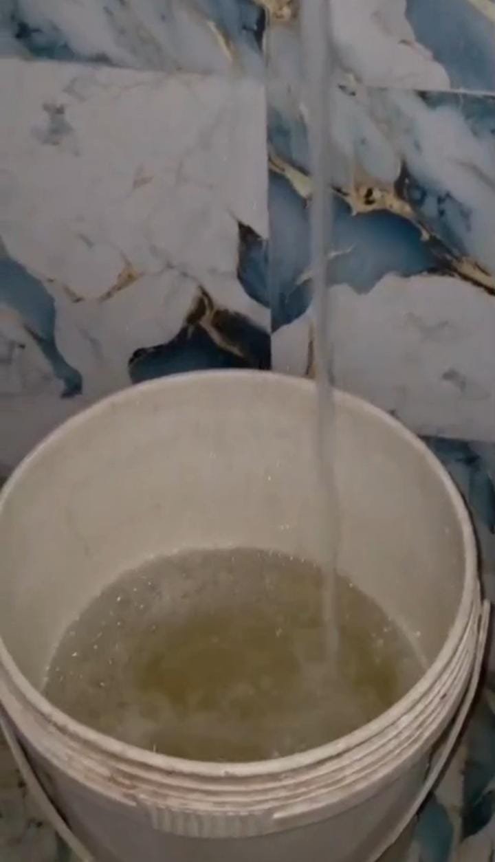 रायबरेली-इंदौर से भी सबक नहीं! लालगंज के अलीनगर में गंदे पानी की सप्लाई से लोग बेहाल, प्रशासन बेखबर