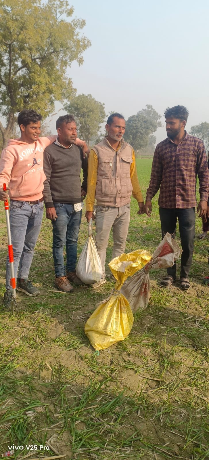 रायबरेली – विशालकाय अजगर निकलने से मचा हड़कंप, वन विभाग ने किया सुरक्षित रेस्क्यू