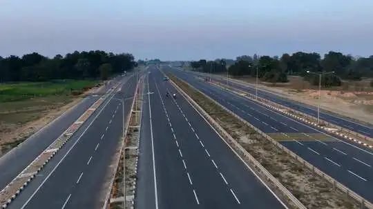 UP का एक और Expressway, जिसने आसान बना दी रायबरेली से प्रयागराज की राहें; आधी हुईं दूरियां