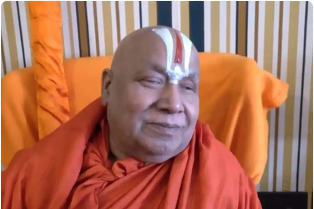 रथ पर बैठकर स्नान करना गलत, हम खुद...मौनी अमावस्या पर हुए विवाद पर बोले जगद्गुरु रामभद्राचार्य