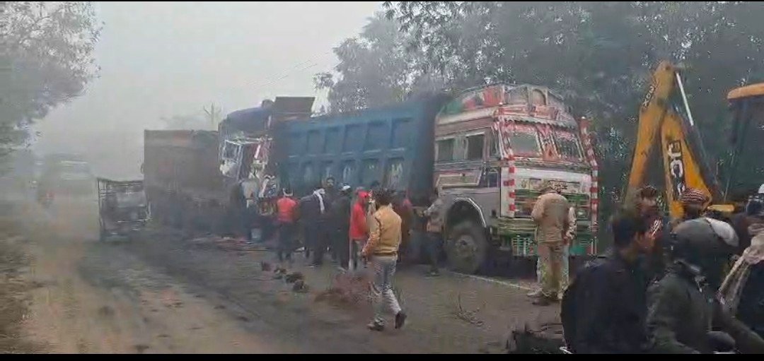 रायबरेली में घने कोहरे के कारण बड़ा सड़क हादसा, होमगार्ड की मौत