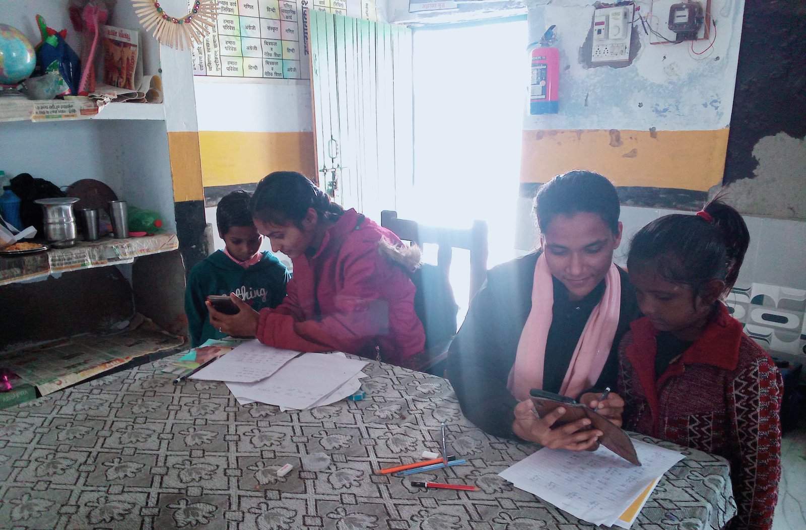 सर्वे के छठे दिन 199 परिषदीय प्राथमिक विद्यालयों का किया गया आकलन 