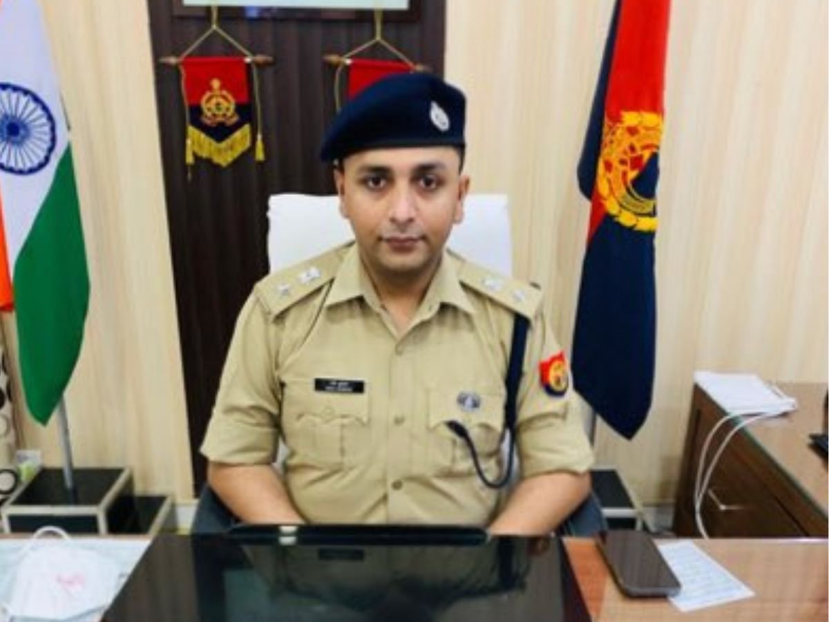 रायबरेली-एसपी की कार्यवाही से पुलिस महकमे में हड़कंप,लापरवाही बरतने पर इंस्पेक्टर पर हुई कार्रवाई