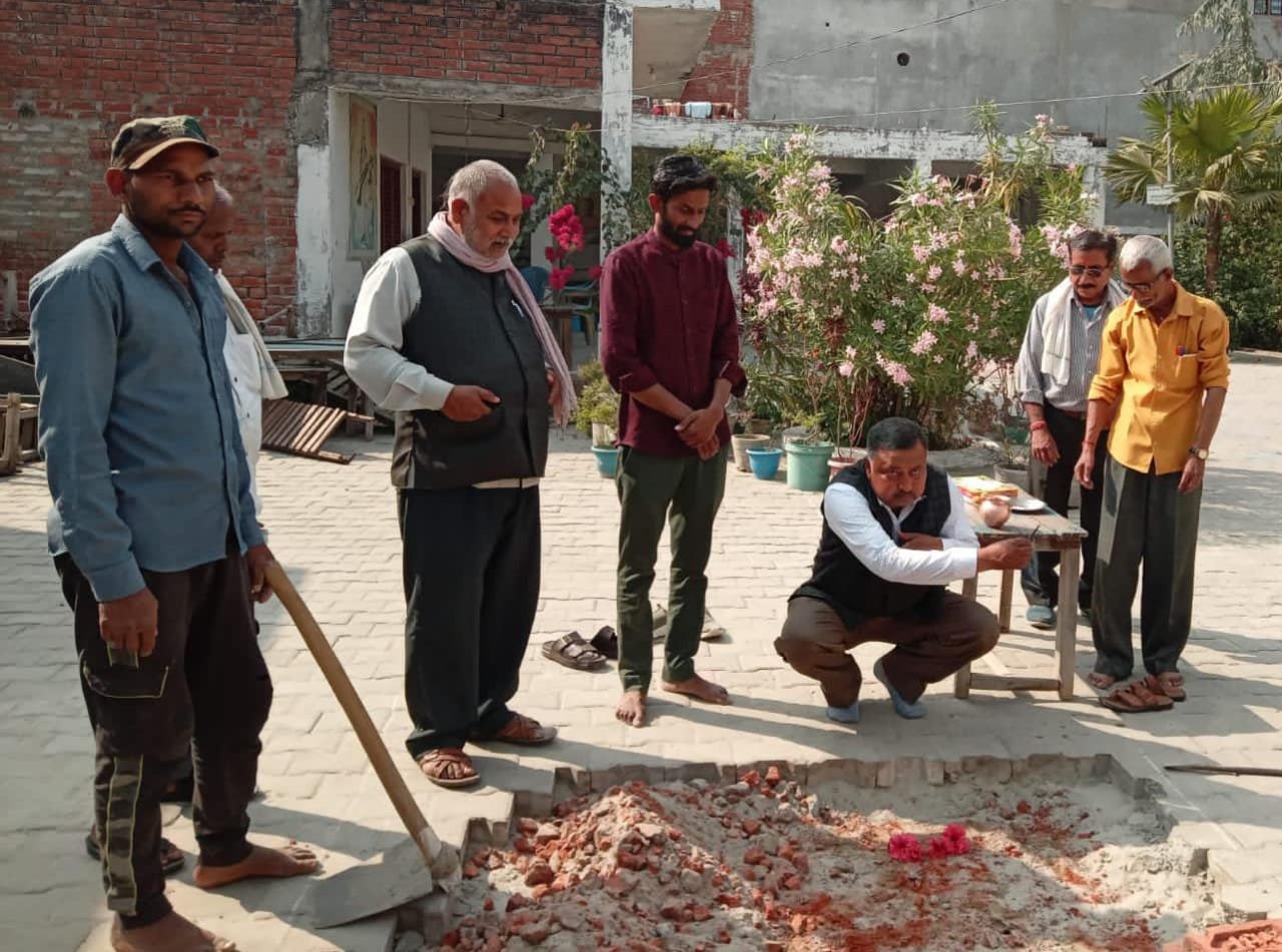 अध्यक्ष ने विद्यालय में नवनिर्मित कक्ष का किया भूमि पूजन 