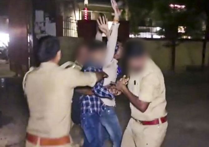 डॉन ब्रदर्स हत्याकांड : अपराधिक मामलों में पहले से संलिप्त है तीनों आरोपी, अधिकारी कर रहे पूछताछ